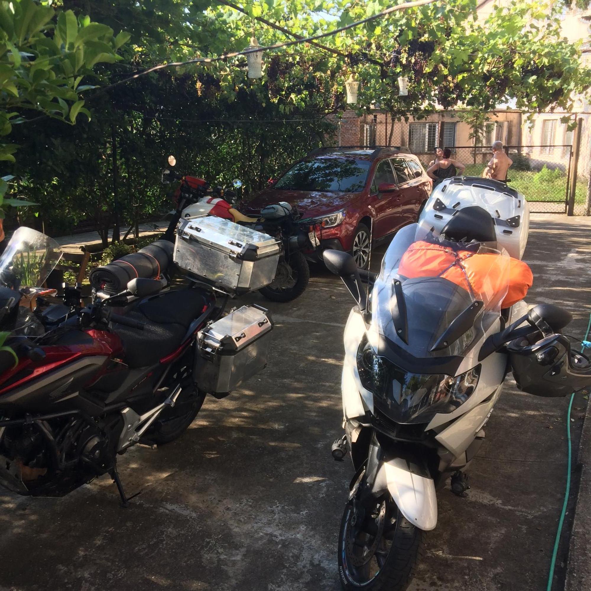 Giorgi'S Homestay 库塔伊西 外观 照片