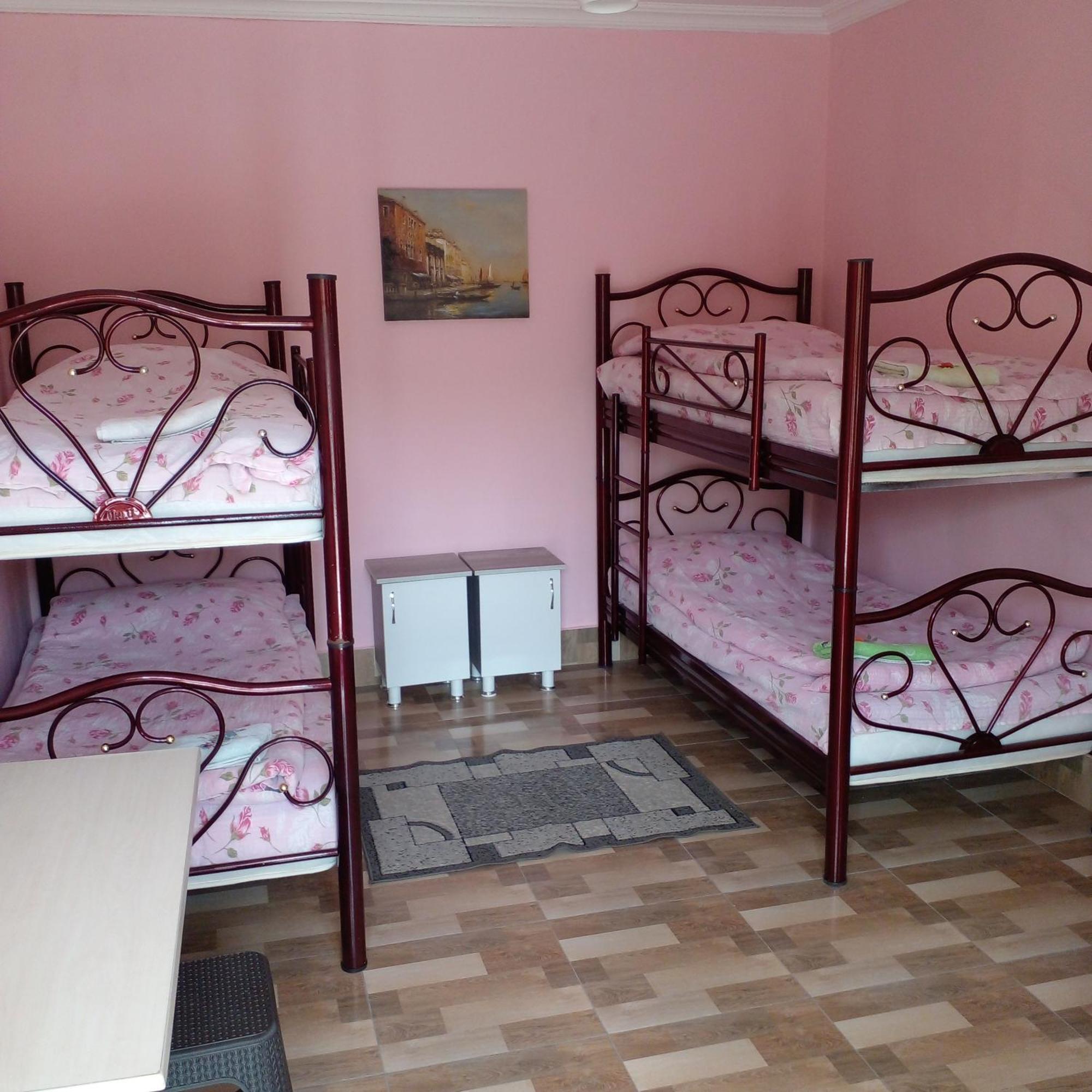Giorgi'S Homestay 库塔伊西 外观 照片