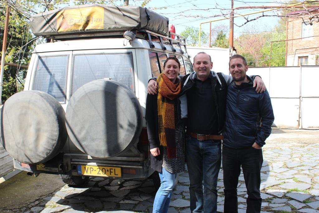 Giorgi'S Homestay 库塔伊西 外观 照片