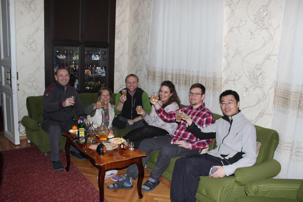 Giorgi'S Homestay 库塔伊西 外观 照片