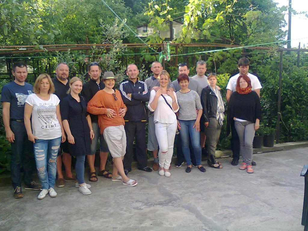 Giorgi'S Homestay 库塔伊西 外观 照片