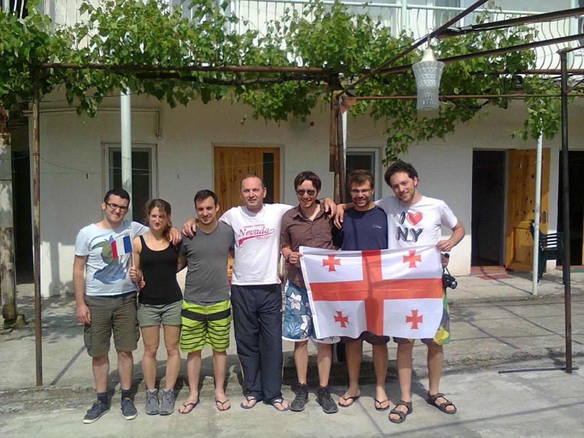 Giorgi'S Homestay 库塔伊西 外观 照片